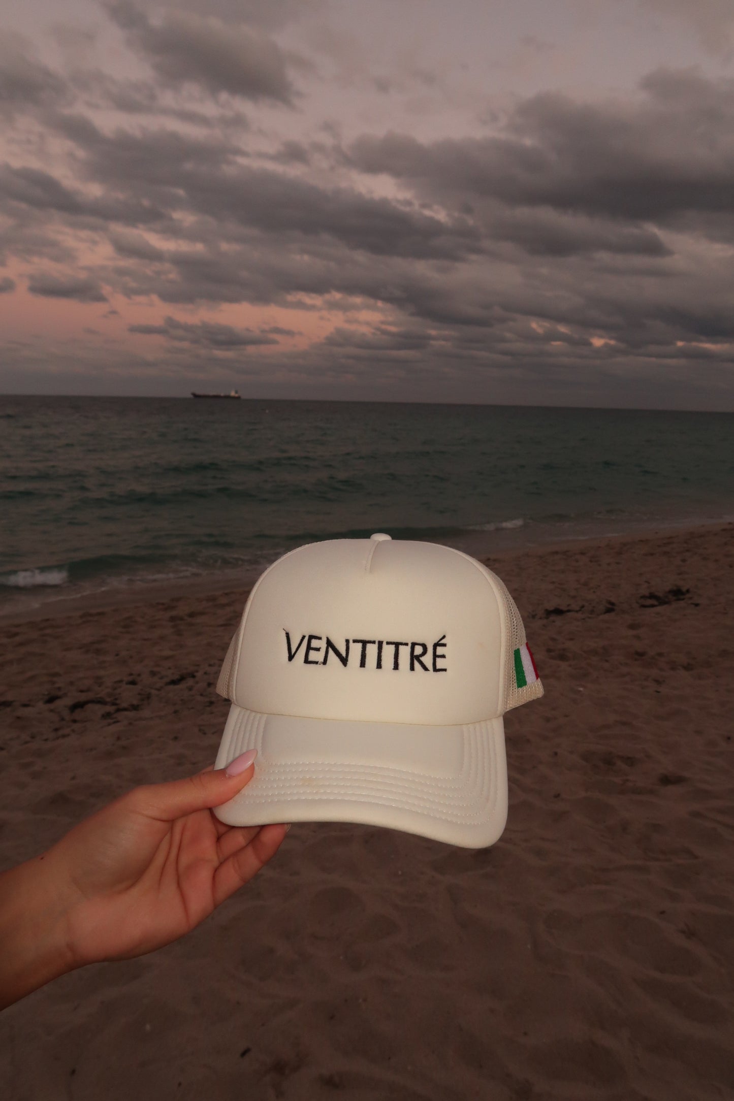 Ventitré Embroidered Hat- Cream Foam