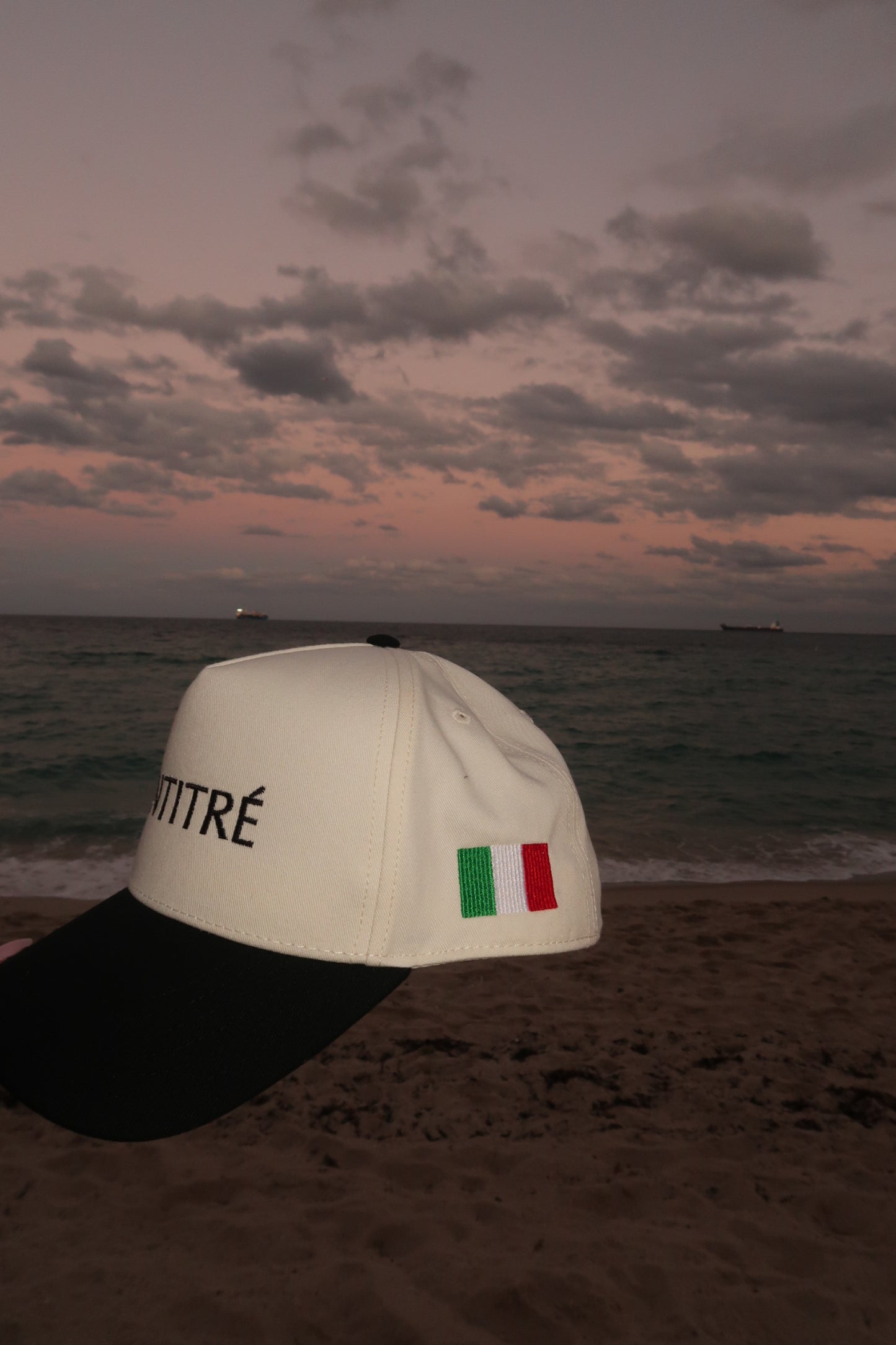 Ventitré Embroidered Hat- Black Two Tone