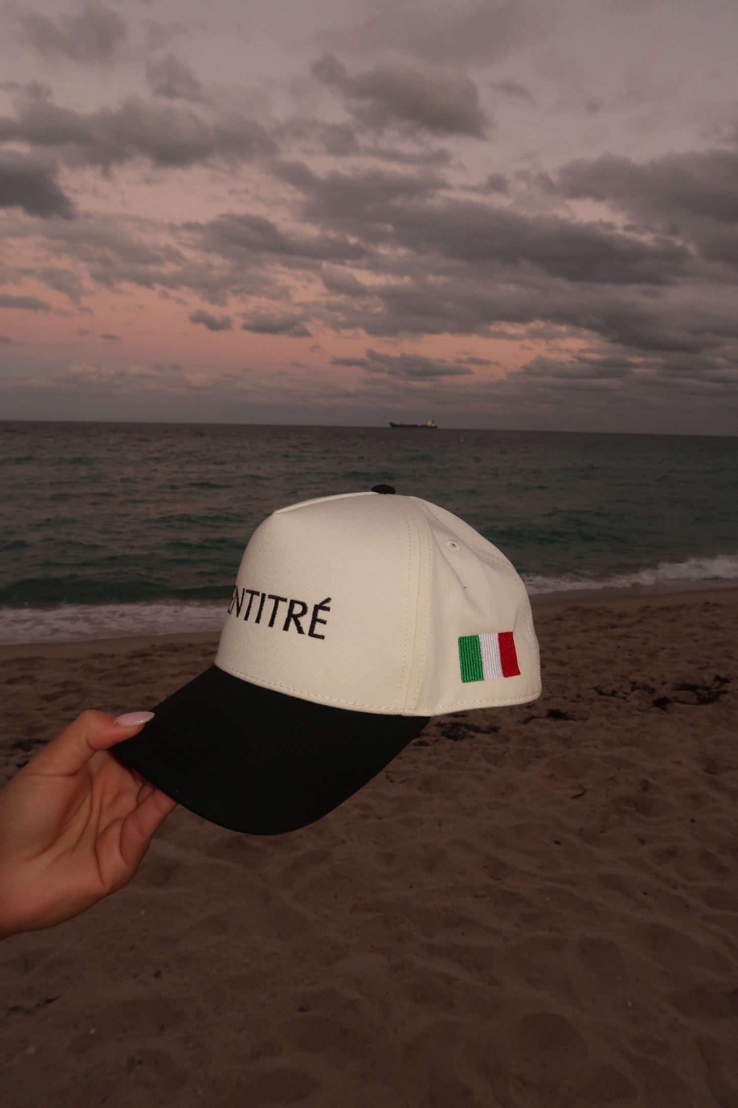 Ventitré Embroidered Hat- Black Two Tone